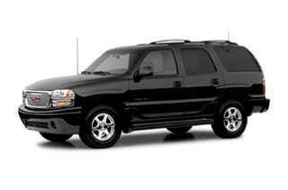 3/4 Front Glamour 2004 GMC Yukon