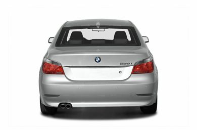 Rear Profile  2005 BMW 545