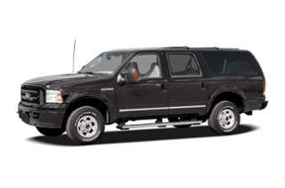 3/4 Front Glamour 2005 Ford Excursion
