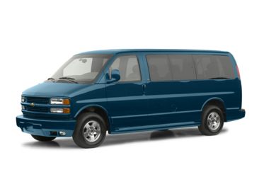 3/4 Front Glamour 2002 Chevrolet Express LT