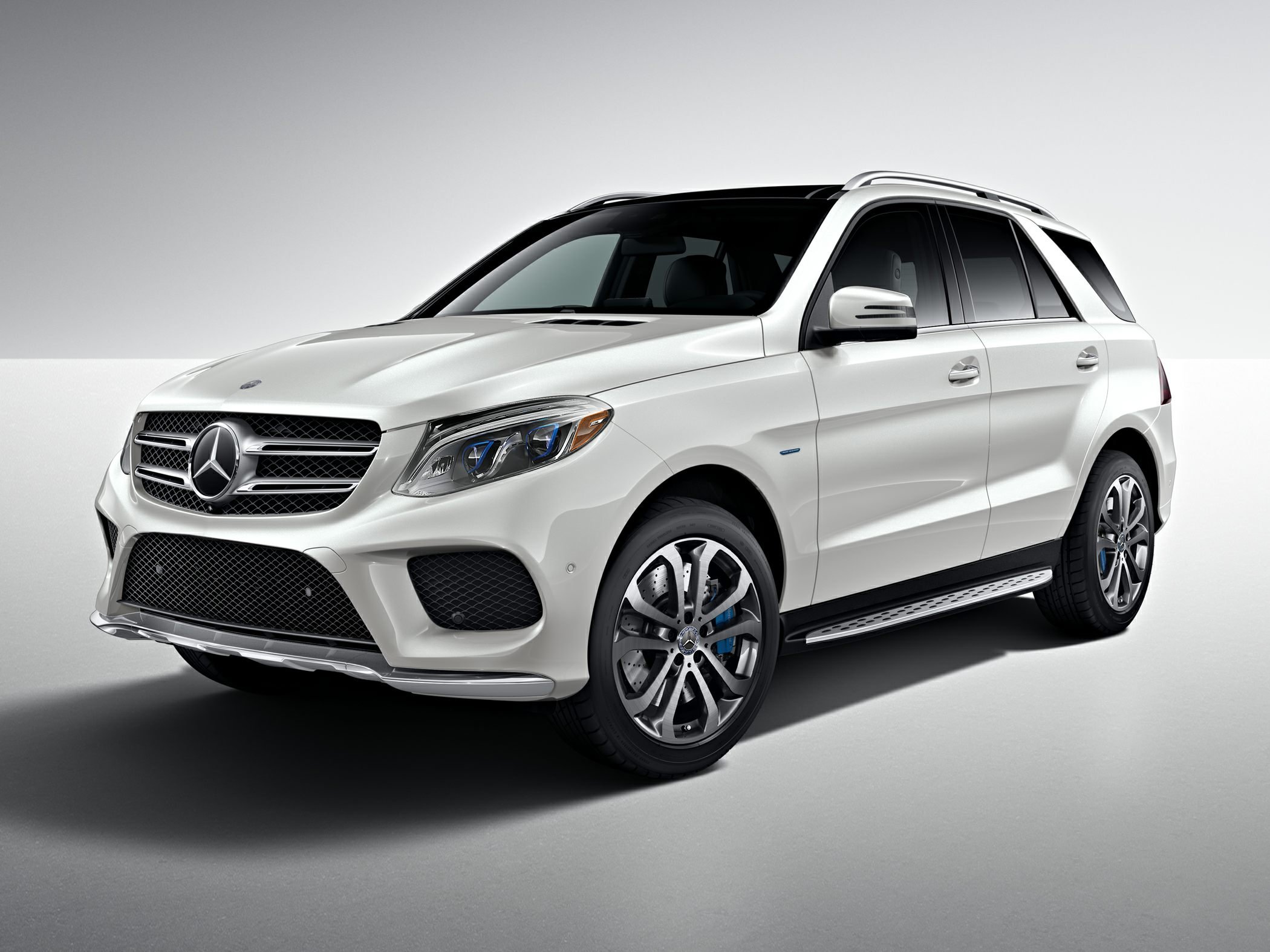2017 MercedesBenz GLE550e Deals, Prices, Incentives