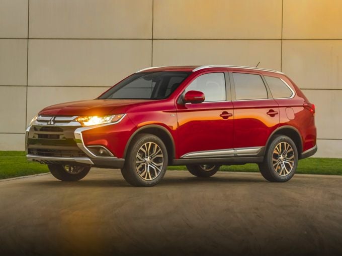 2016 Mitsubishi Outlander Styles & Features Highlights