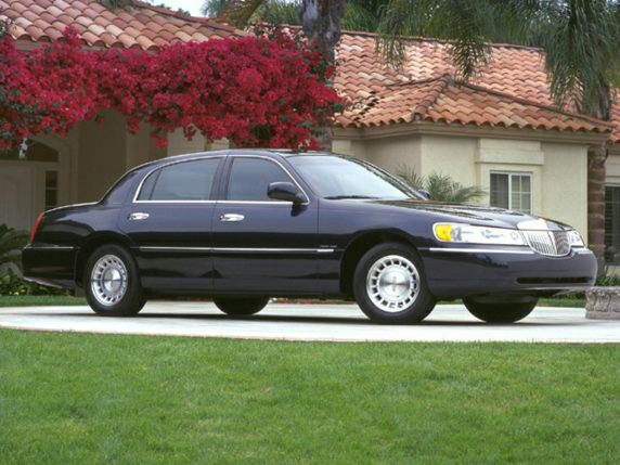 2000 Lincoln Town Car Pictures & Photos - CarsDirect