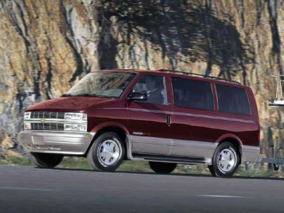 2002 Chevrolet Astro Pictures & Photos - CarsDirect