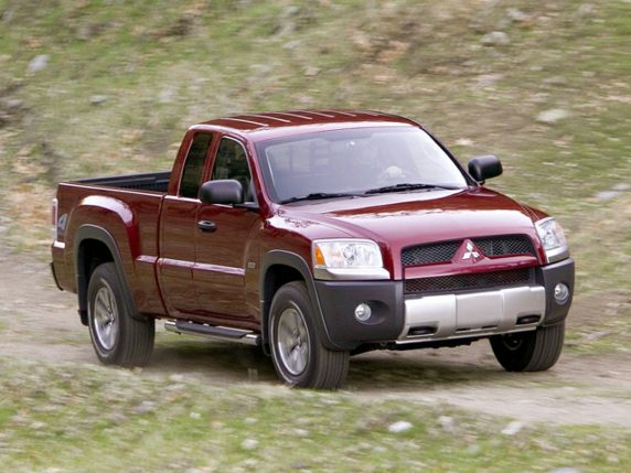 2006 Mitsubishi Raider Pictures & Photos - CarsDirect