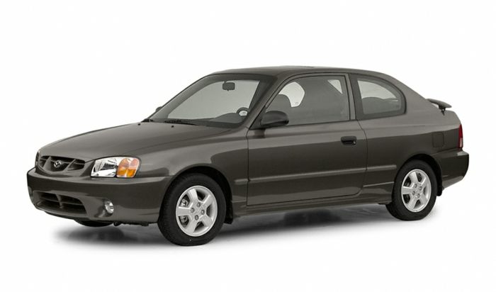 2002 Hyundai Accent Specs, Safety Rating & MPG - CarsDirect