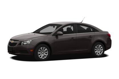 3/4 Front Glamour 2011 Chevrolet Cruze