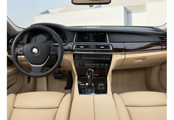 2014 BMW 740 Glamour