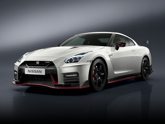 18 Nissan Gt R Prices Reviews Vehicle Overview Carsdirect