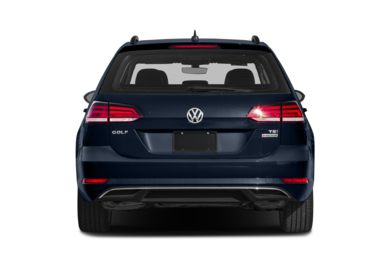 Rear Profile 2018 Volkswagen Golf Sportwagen