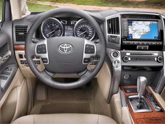 2015 Toyota Land Cruiser Pictures & Photos - CarsDirect