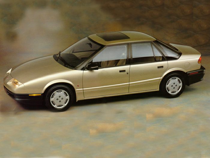 1995 Saturn SL1 Specs, Safety Rating & MPG - CarsDirect