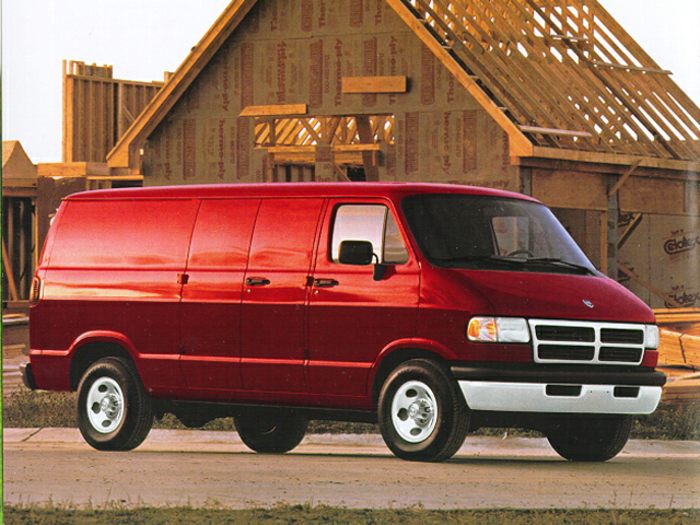 1995 Dodge Ram Wagon 1500 Specs, Safety Rating & MPG - CarsDirect