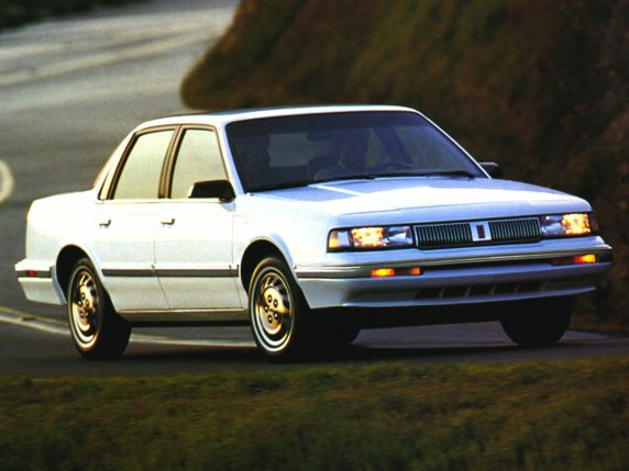 1996 Oldsmobile Cutlass Ciera Pictures & Photos - CarsDirect