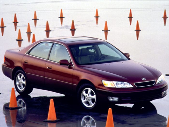 1999 Lexus ES 300 Specs, Safety Rating & MPG - CarsDirect