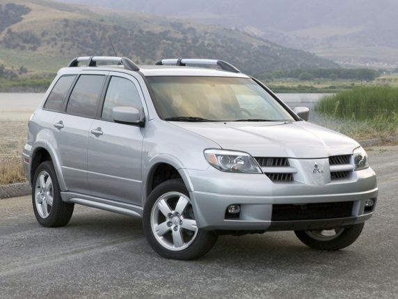 Mitsubishi outlander 2005 год