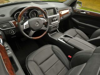Mercedes-Benz ML350 Interior