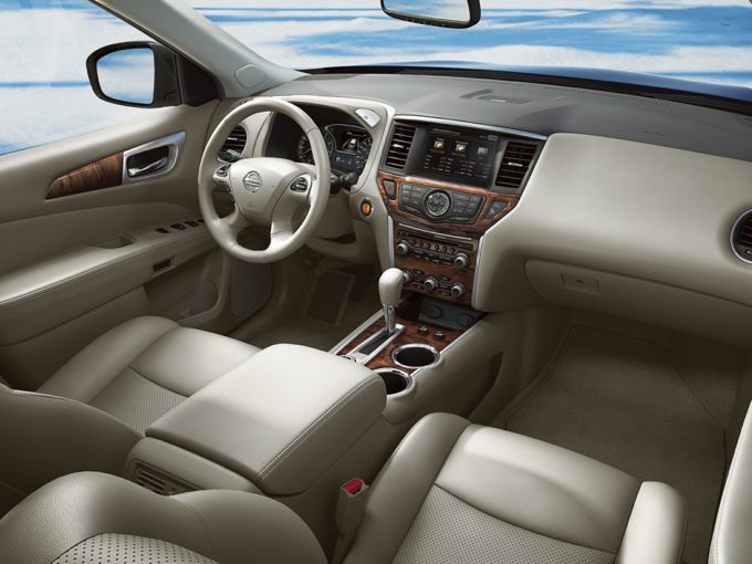 2014 Nissan Pathfinder Glamour Interior