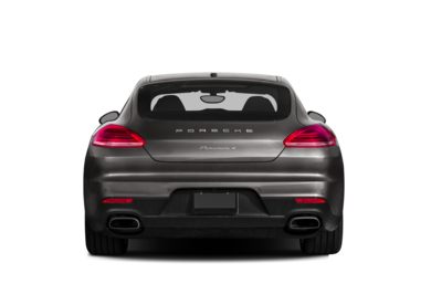 Rear Profile 2017 Porsche Panamera