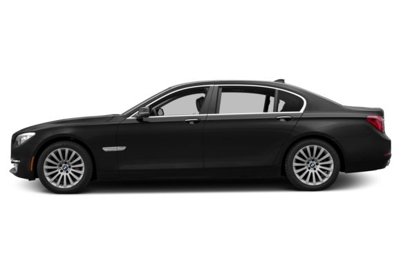 2015 BMW 740 Side