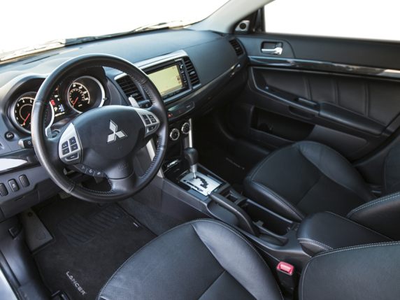 Mitsubishi lancer 9 интерьер