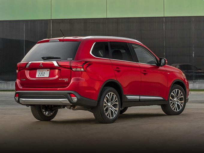 2016 Mitsubishi Outlander Prices, Reviews & Vehicle Overview - CarsDirect