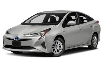 3 4 Front Glamour 2017 Toyota Prius