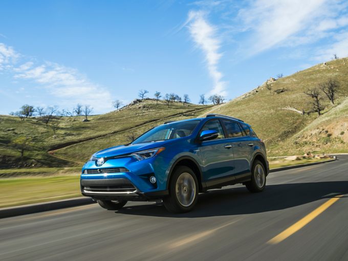 2018 Toyota RAV4 Hybrid Prices, Reviews & Vehicle Overview - CarsDirect