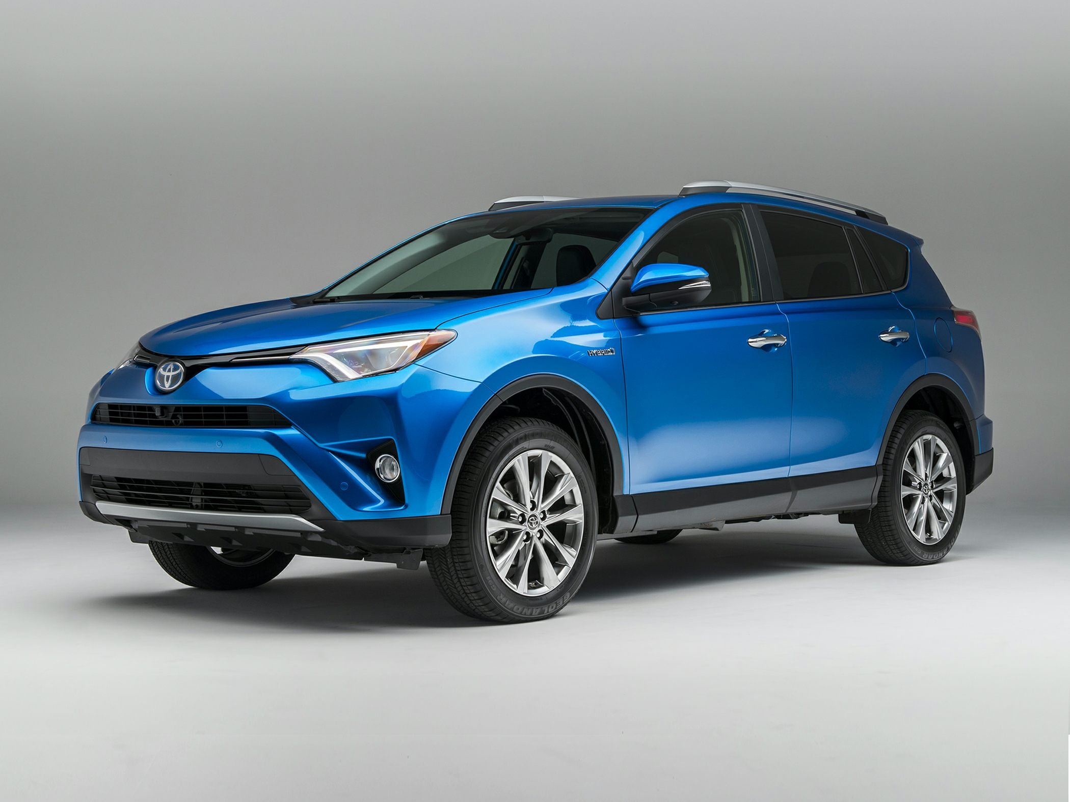 2017-toyota-rav4-hybrid-deals-prices-incentives-leases-overview