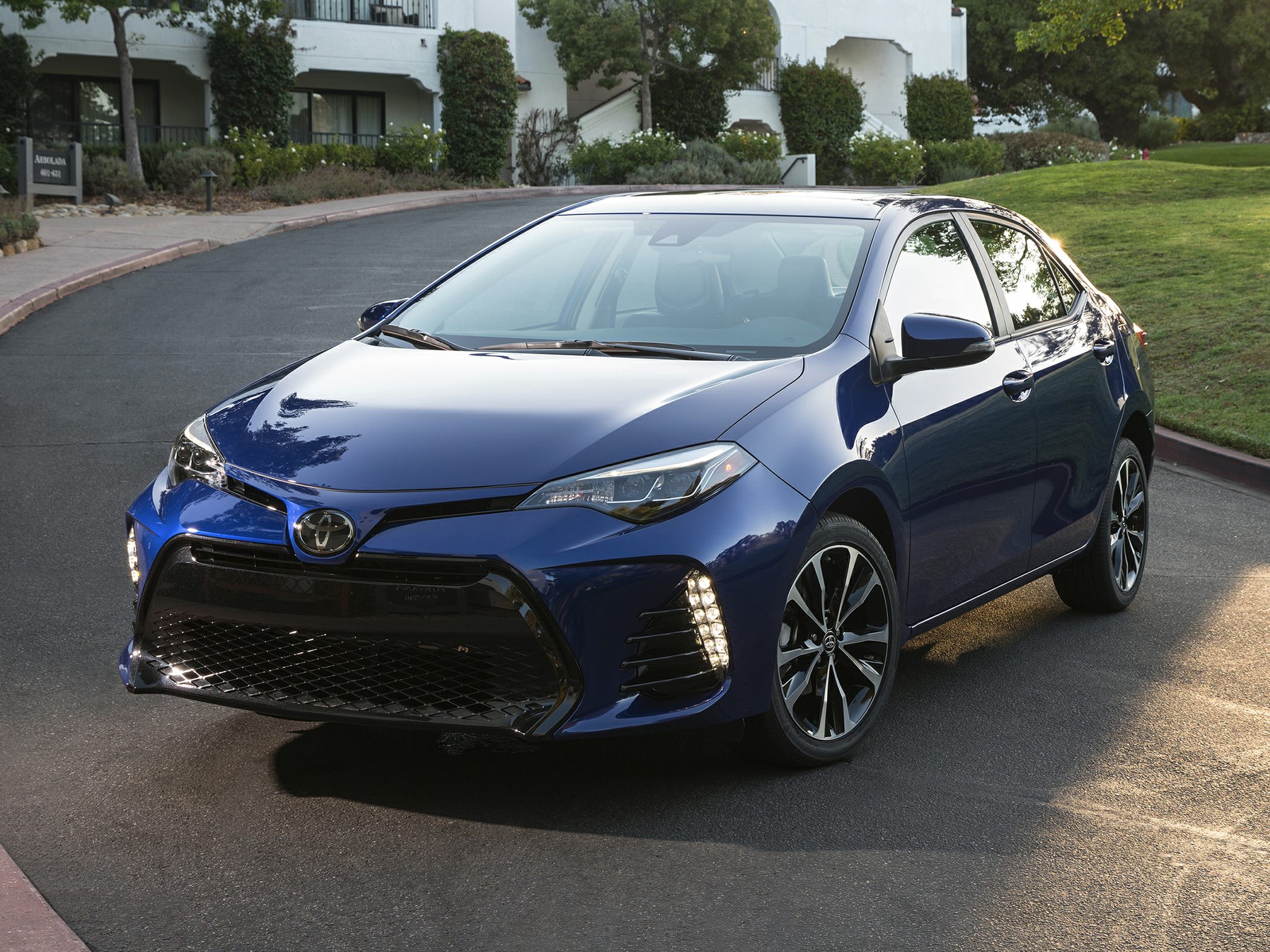 best-toyota-deals-lease-offers-june-2019-carsdirect