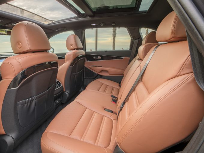 Kia Sorento Prices Reviews Vehicle Overview Carsdirect
