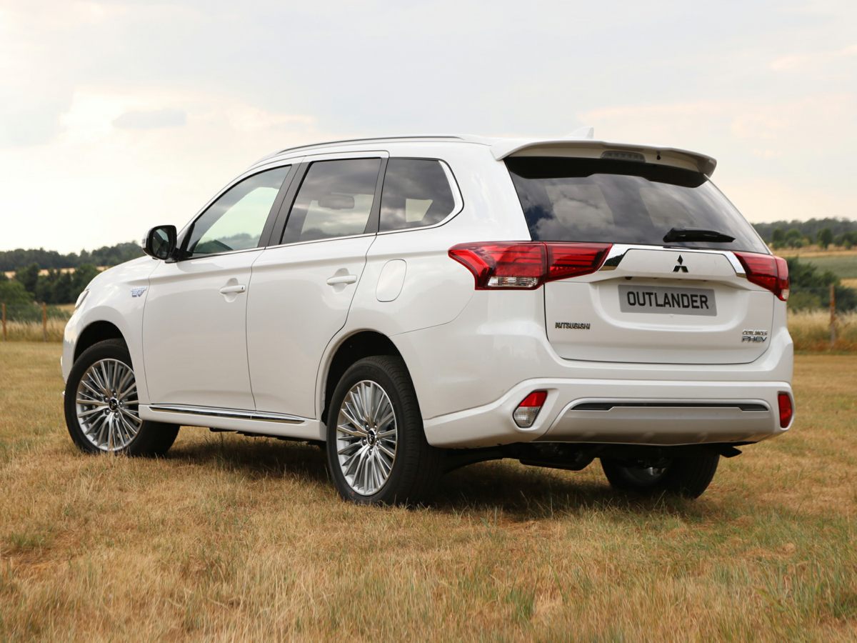 2022 Mitsubishi Outlander PHEV Prices, Reviews & Vehicle Overview