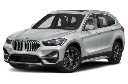 3/4 Front Glamour 2022 BMW X1