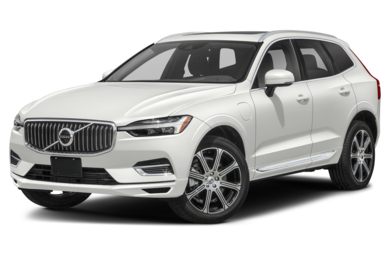 3/4 Front Glamour 2021 Volvo XC60