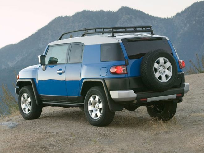 2014 Toyota FJ Cruiser Pictures