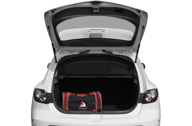 Trunk/Cargo Area/Pickup Box