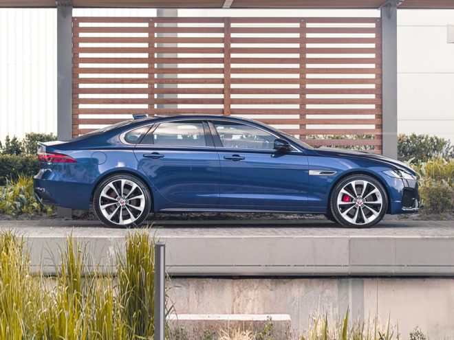 2022 jaguar xfr interior