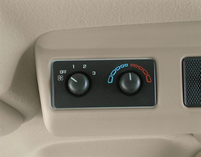 Rear Climate Controls or Rear A/C Outlets