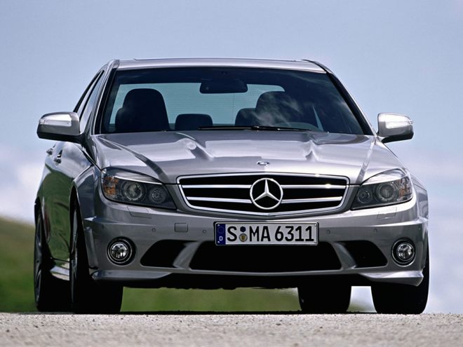 2010 Mercedes-Benz C63 AMG Pictures