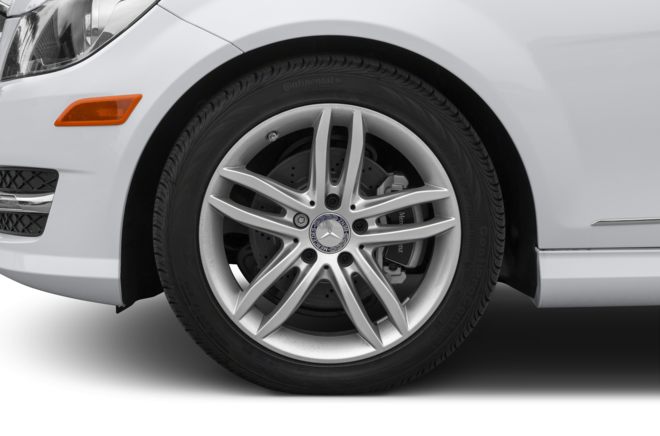 2013 Mercedes-Benz C250 Pictures