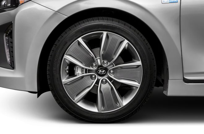 2019 Hyundai Ioniq Hybrid Pictures