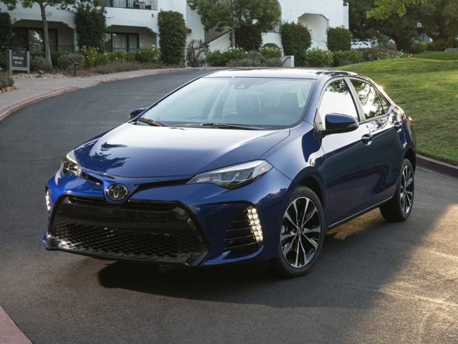 2017 Toyota Corolla Pictures