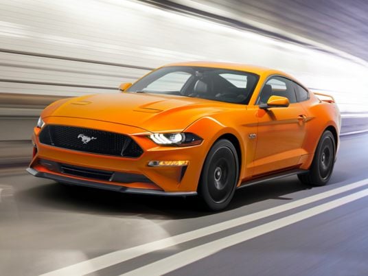Ford Mustang GT Orange 2022 – Miniature Corgi Vanguards 1/43 – VANVA15502 – Métal