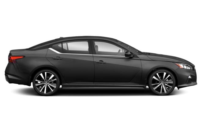 2019 Nissan Altima Pictures