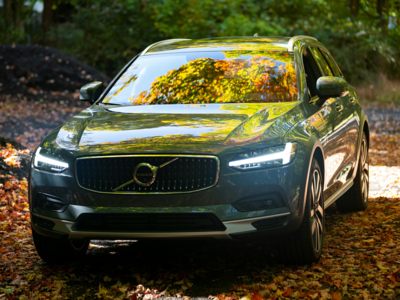 2021 Volvo V90: Specs, Prices, Ratings, and Reviews