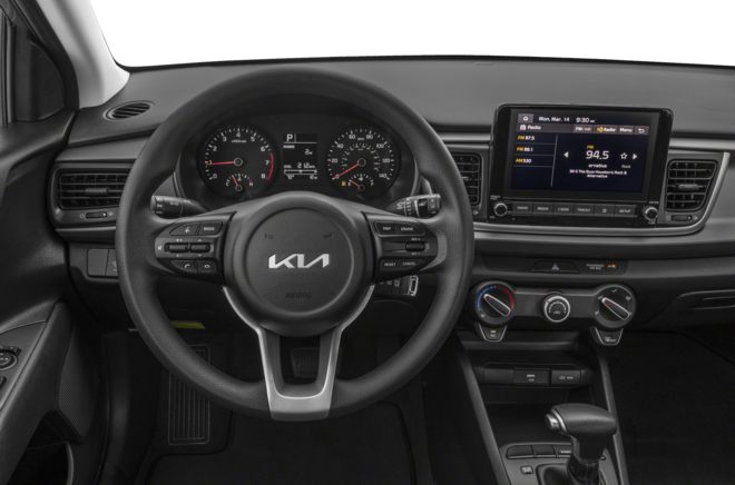 2022 Kia Rio Pictures