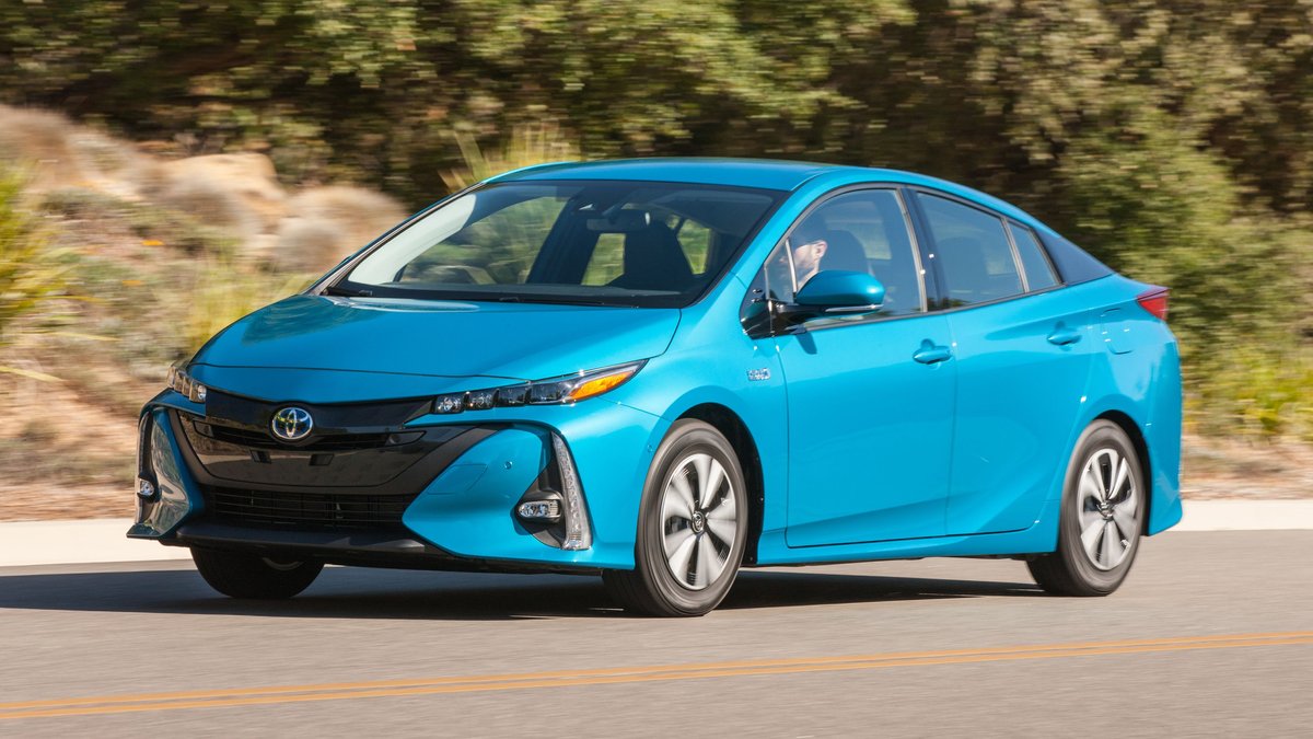 2021-toyota-prius-prime-preview-pricing-release-date