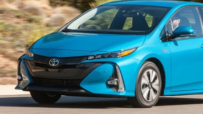 Toyota Is Testing A Solar Powered Prius Ev Carsdirect