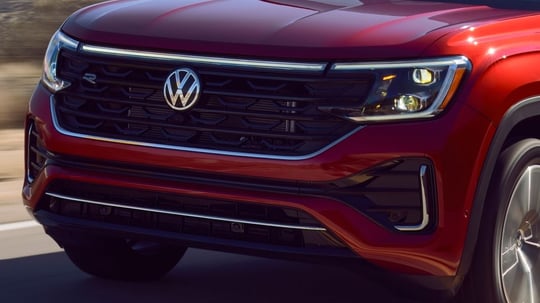 2024 Volkswagen Atlas front grille