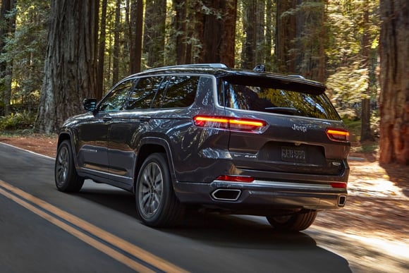 2023-jeep-grand-cherokee-review-something-for-all-from-4xe-trailhawk